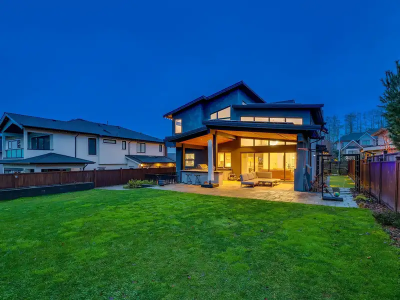 2875 164A STREET - photo 2 of 40