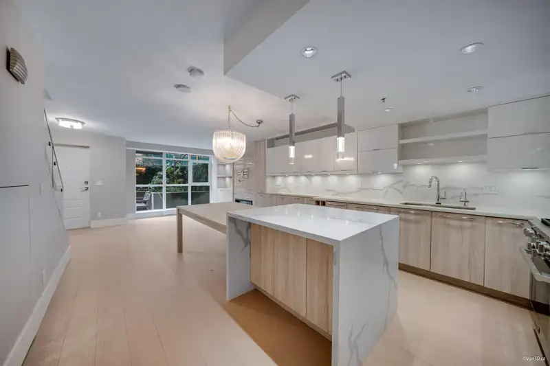 101 1133 HOMER STREET - photo 3 of 27