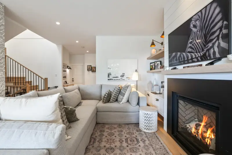 1725 PETERS ROAD - photo 3 of 22