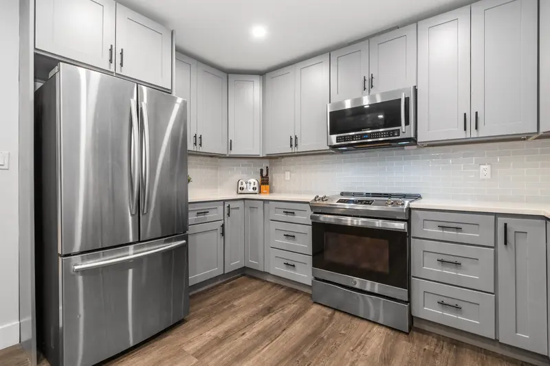 10148 BEAVER CRESCENT - photo 3 of 25