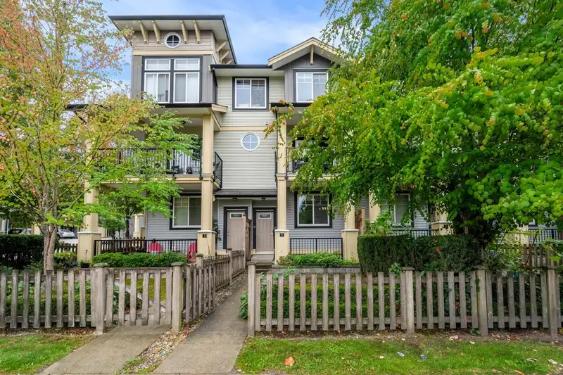 2 13886 62 AVENUE - photo 1 of 25