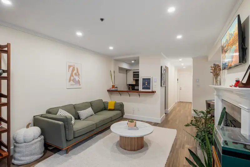 206 1265 W 11TH AVENUE - photo 2 of 33