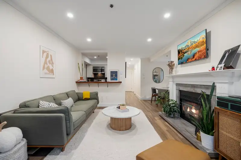 206 1265 W 11TH AVENUE - photo 3 of 33