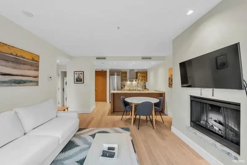 3307 1111 ALBERNI STREET - photo 4 of 12