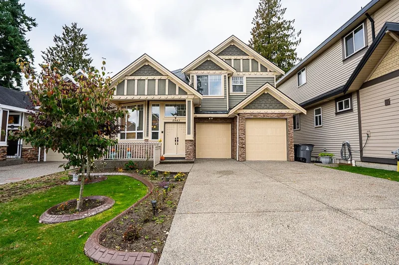 5941 129B STREET - photo 2 of 25