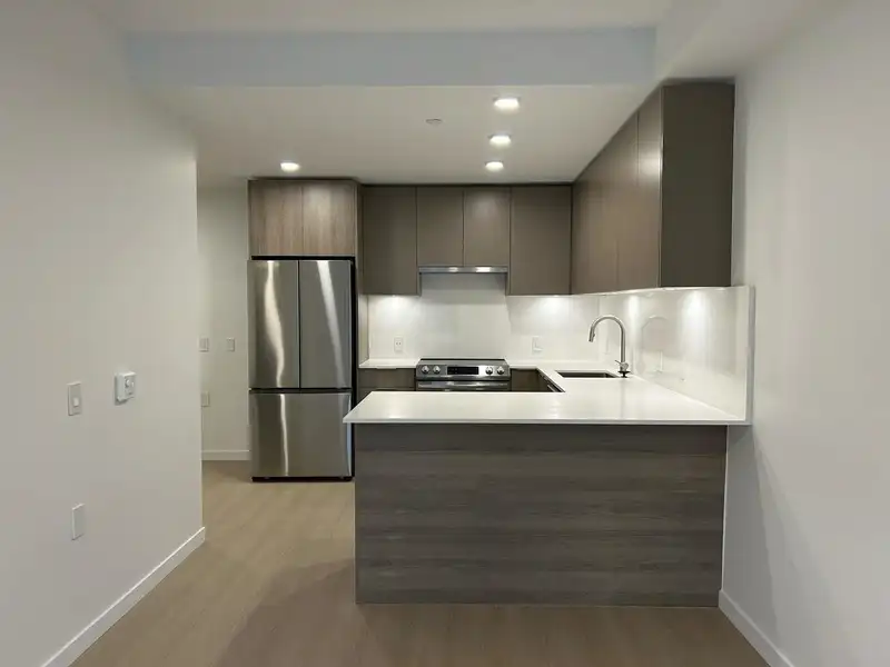 511 13969 96 AVENUE - photo 2 of 22