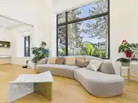 5197 HOLLYWOOD DRIVE - thumbnail 3