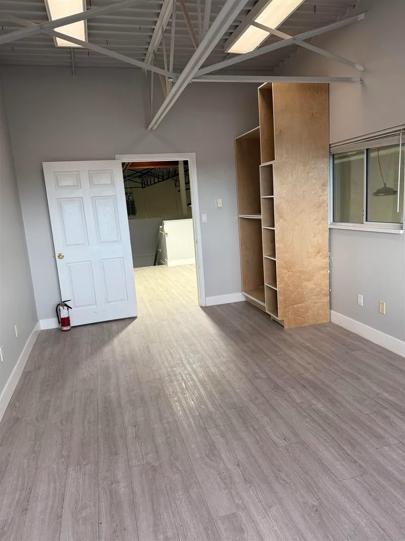 14 14722 64 AVENUE - photo 4 of 7