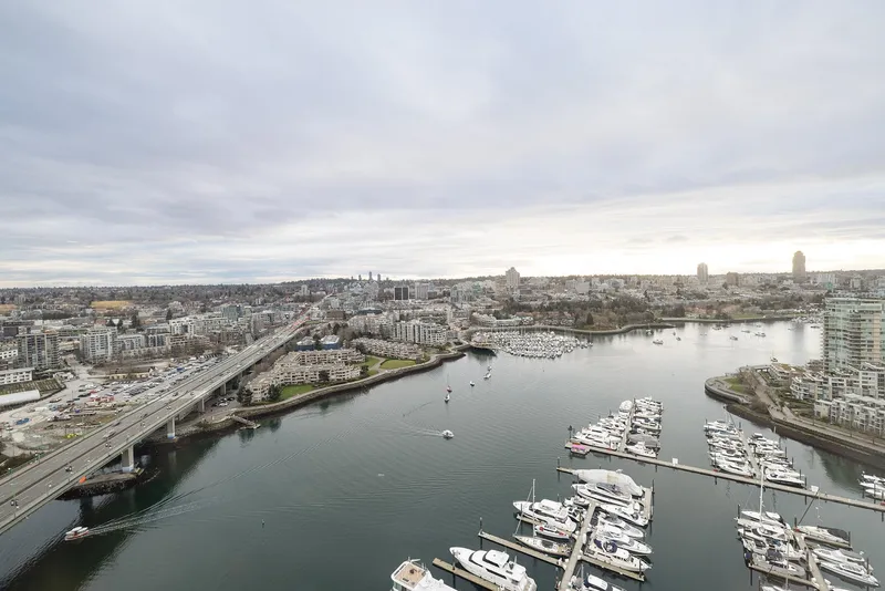 3706 1033 MARINASIDE CRESCENT - photo 1 of 5