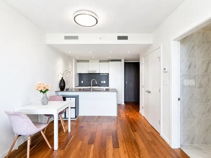 907 8488 CORNISH STREET - photo 3 of 16