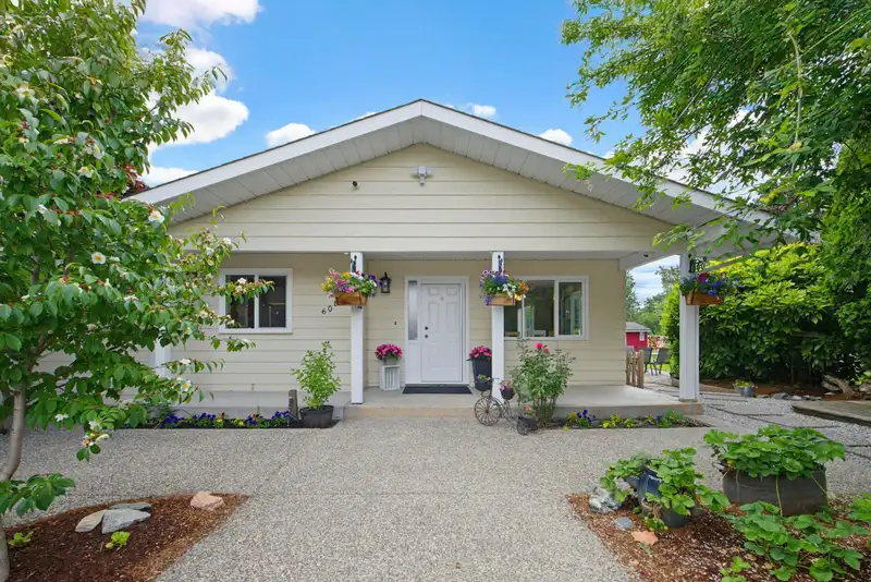 6085 BRADNER ROAD - photo 1 of 40