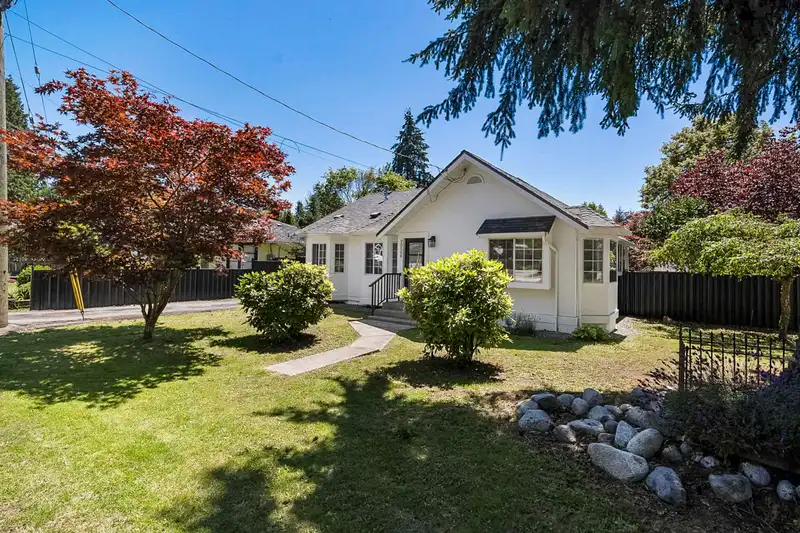 20506 WESTFIELD AVENUE - photo 1 of 40