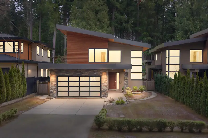 31 GLENMORE DRIVE - photo 1 of 25