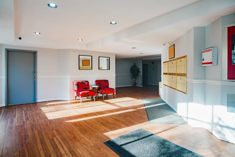 204 10721 139 STREET - photo 3 of 25