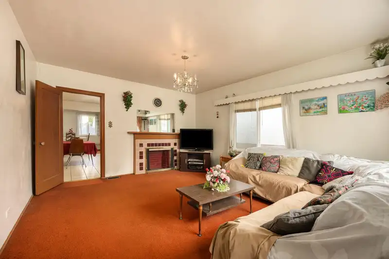 855 NANAIMO STREET - photo 4 of 23