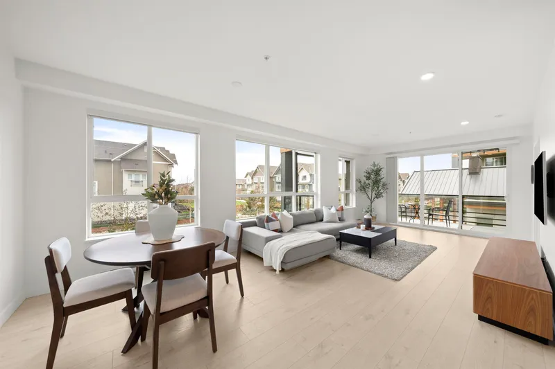 219 1792 STARLING DRIVE - photo 1 of 25