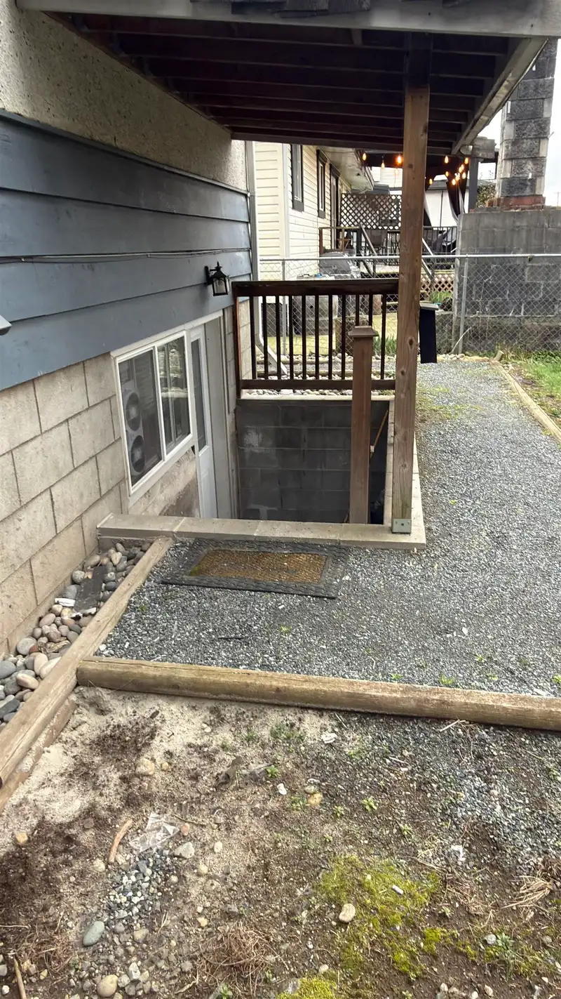 2797 PRINCESS STREET - photo 4 of 13