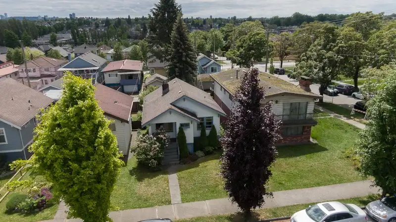 2808 TURNER STREET - photo 4 of 26