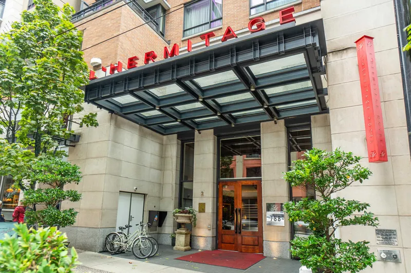 1601 788 RICHARDS STREET - photo 3 of 25