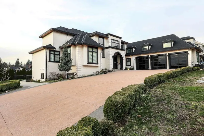 14601 55A AVENUE - photo 2 of 25