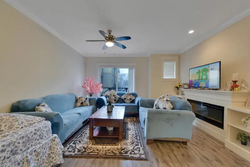 78 5957 152 STREET - photo 4 of 31