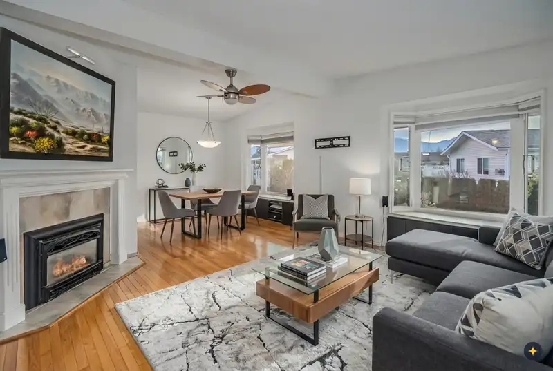 46 9055 ASHWELL ROAD - photo 4 of 35