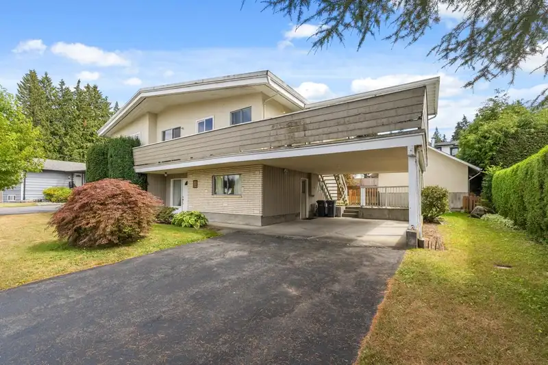 879 THERMAL DRIVE - photo 3 of 40