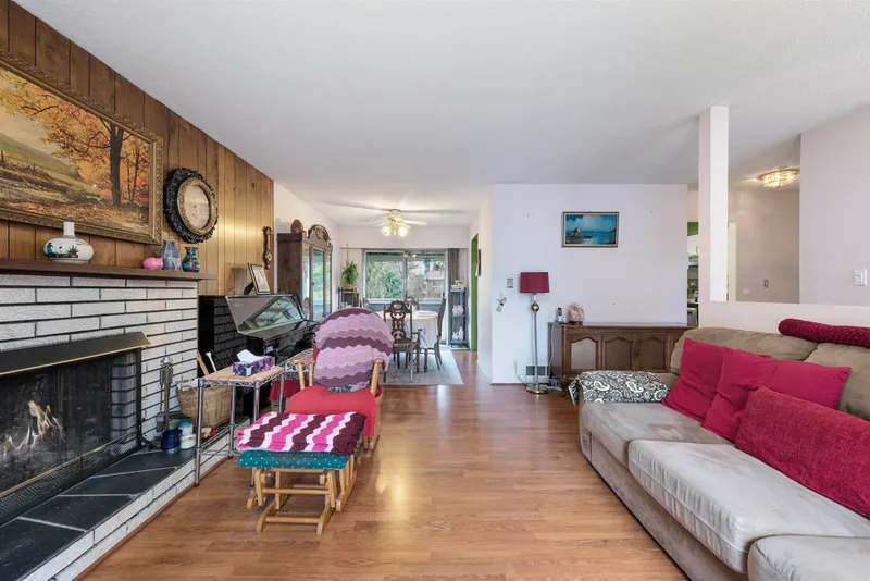 4785 46 AVENUE - photo 4 of 25