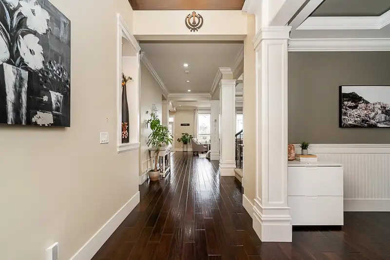 5536 189A STREET - photo 3 of 37