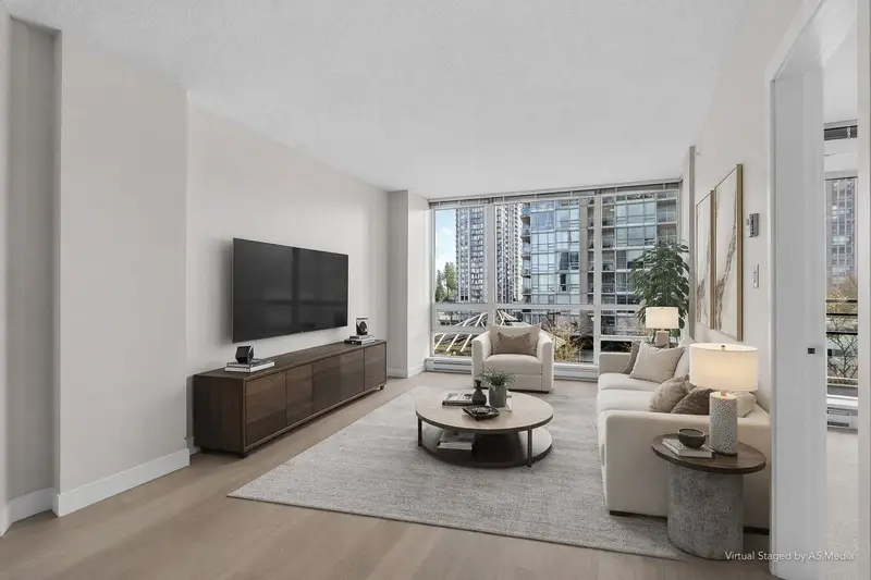 706 2968 GLEN DRIVE - photo 2 of 25