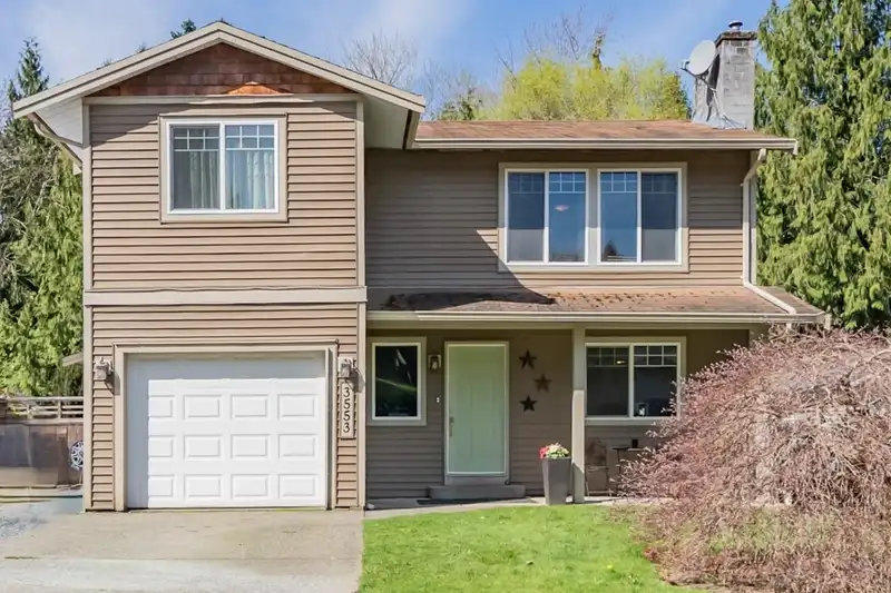3553 MONASHEE STREET - photo 1 of 40