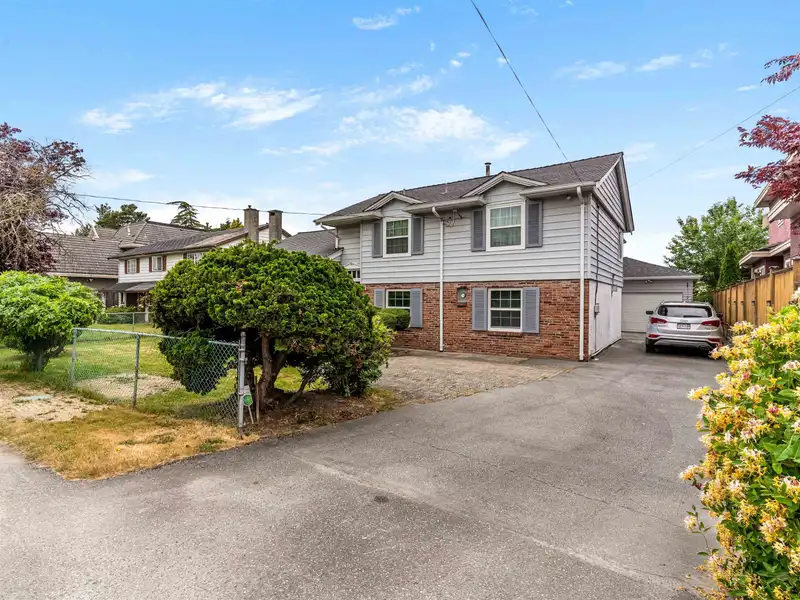 3591 FRANCIS ROAD - photo 1 of 38