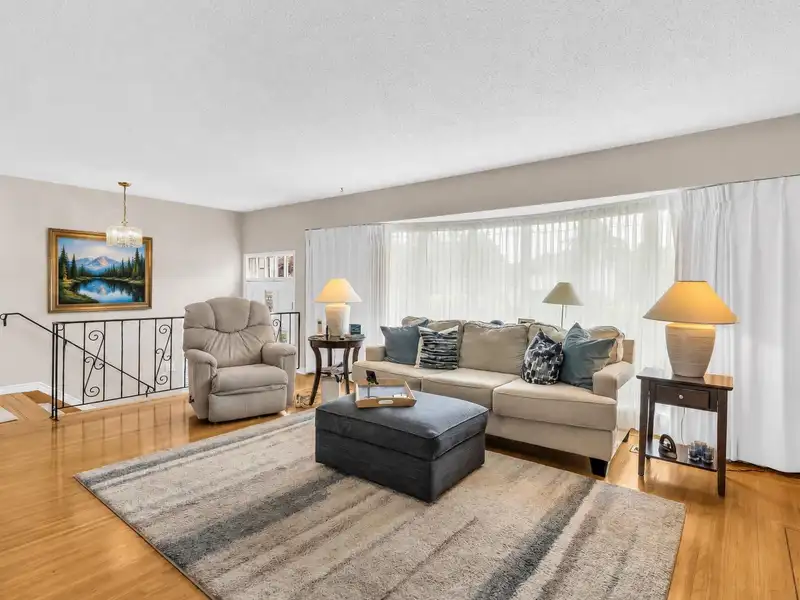 3591 FRANCIS ROAD - photo 2 of 38
