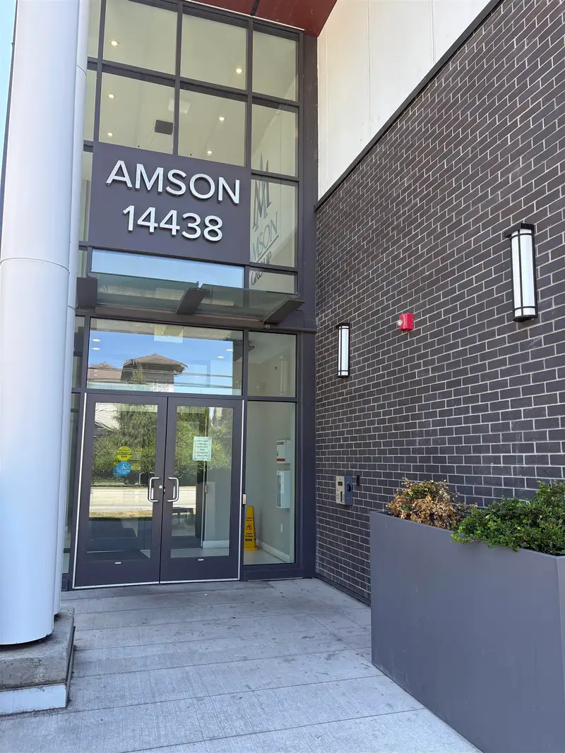 B403 14438 72 AVENUE - photo 2 of 7