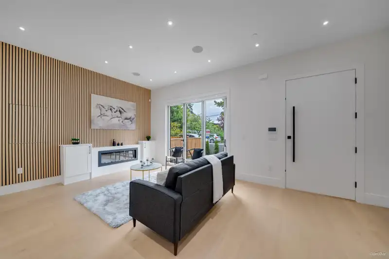1 4463 WALDEN STREET - photo 2 of 36