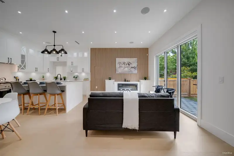 1 4463 WALDEN STREET - photo 4 of 36