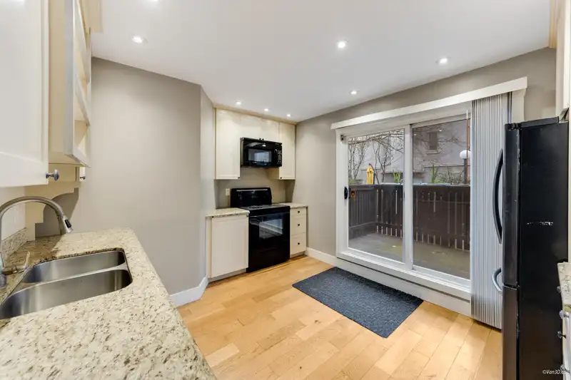 17 870 W 7TH AVENUE - photo 2 of 26