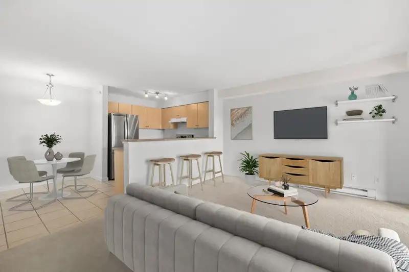 2422 244 SHERBROOKE STREET - photo 1 of 34
