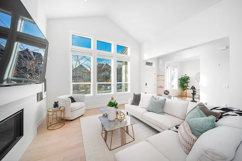 2118 165 STREET - photo 2 of 25