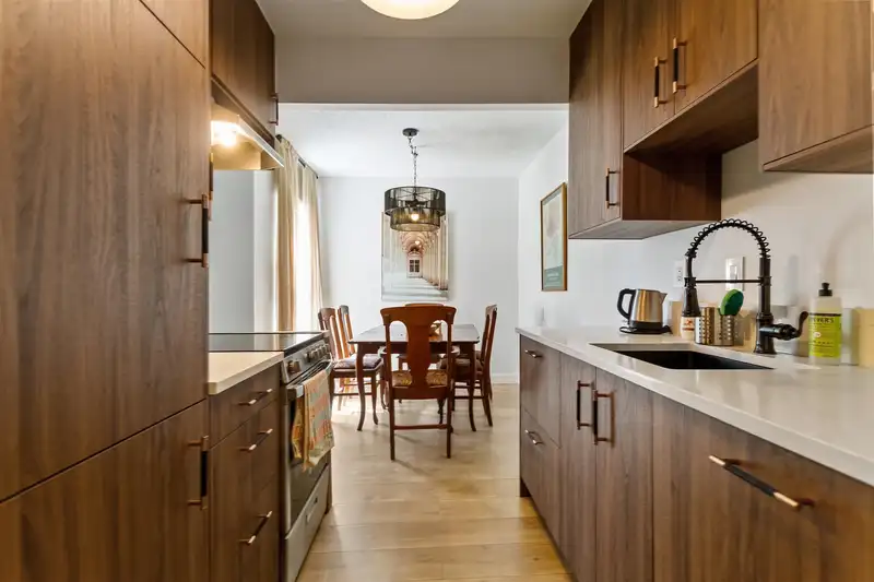 204 2240 WALL STREET - photo 2 of 24