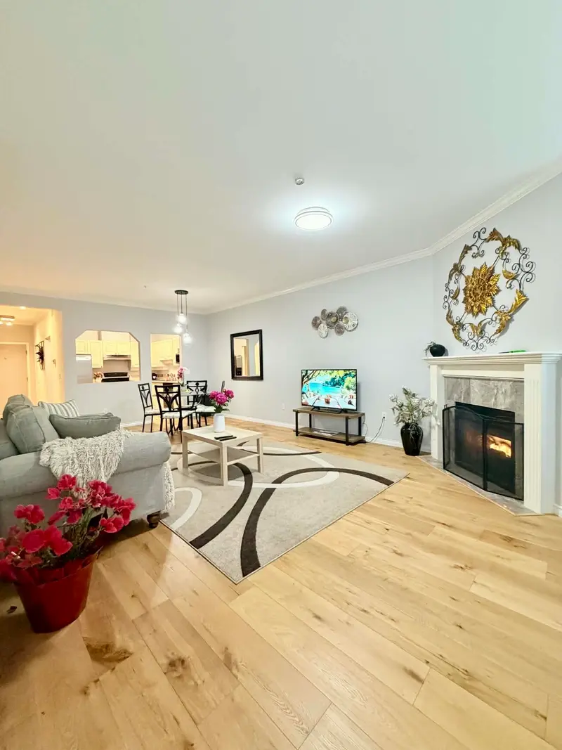 304 5646 200 STREET - photo 2 of 25