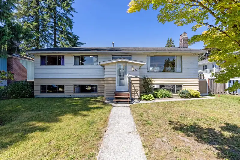 3371 VINCENT STREET - photo 1 of 40