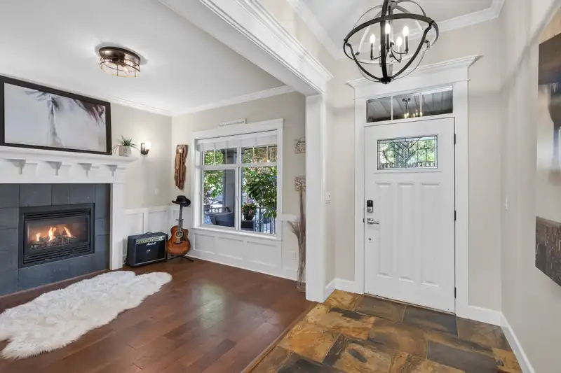 7073 194B STREET - photo 3 of 39