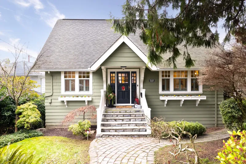 1470 HAYWOOD AVENUE - photo 1 of 21