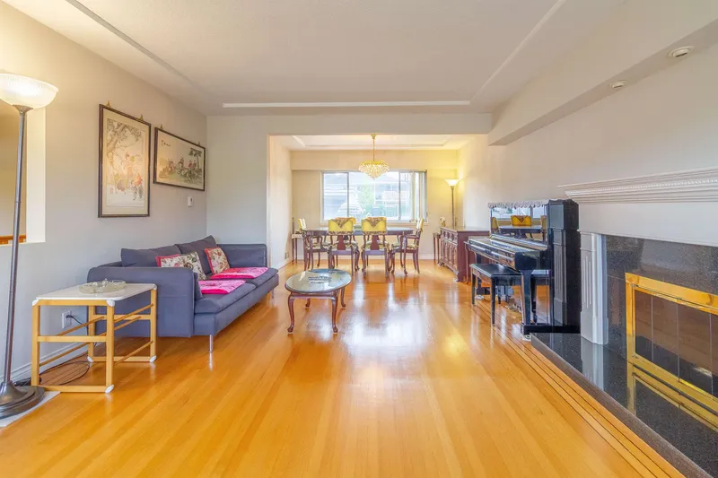 4810 FAIRLAWN DRIVE - photo 4 of 25