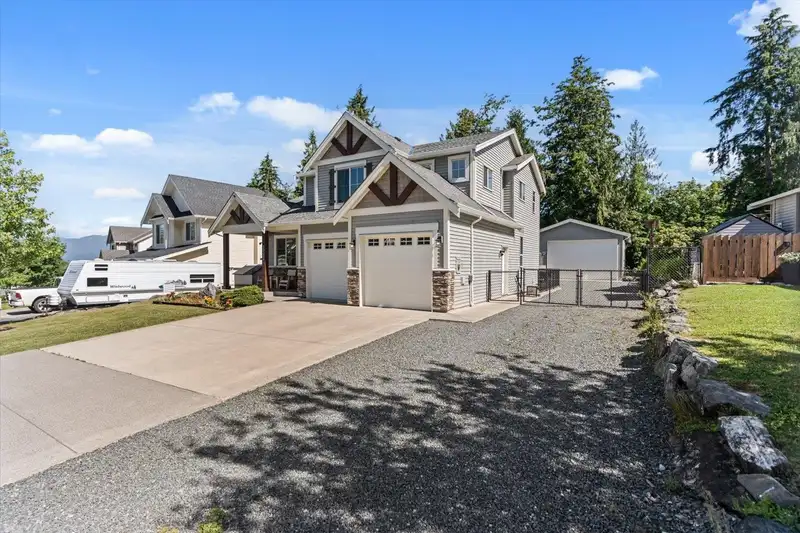 50305 SIENNA AVENUE - photo 3 of 40