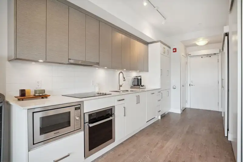 511 809 FOURTH AVENUE - photo 4 of 40