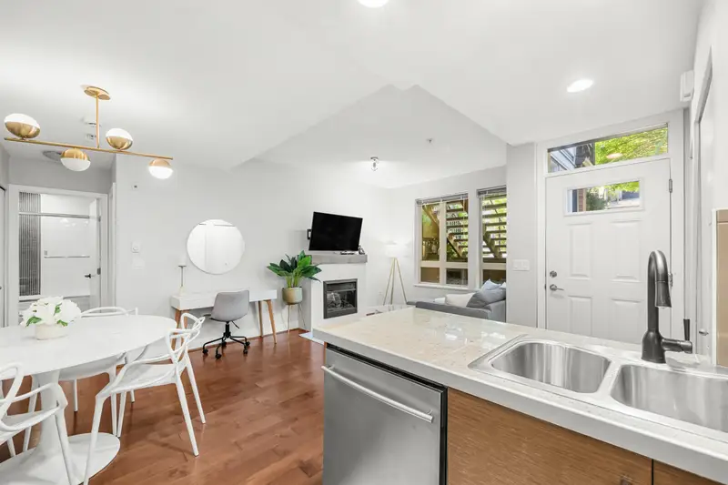 78 728 W 14TH STREET - photo 2 of 25