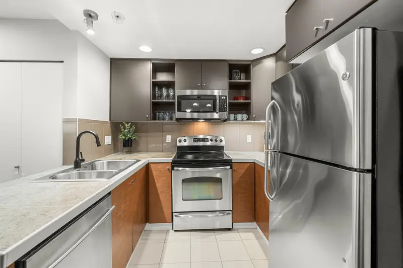 78 728 W 14TH STREET - photo 4 of 25