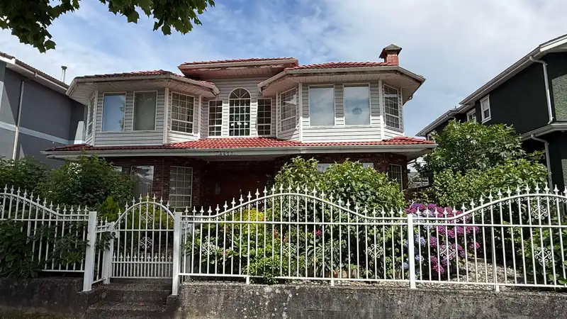4423 WILLIAM STREET - photo 2 of 38